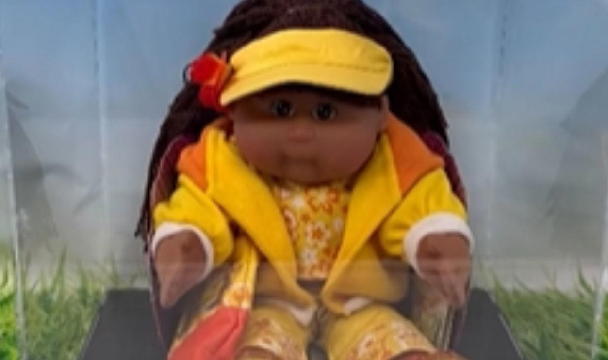 Your Childhood Doll May Be Worth A Lot Of Money, 1978 Original Little People (Handmade by Xavier Roberts), 1983 First Edition Cabbage Patch Kid (Coleco), Jesmar Cabbage Patch Kids (Spain), Prototype Dolls, Signed Dolls by Xavier Roberts, Bald Newborn Dolls, Preemie Dolls (Rare Colors or Outfits), Cabbage Patch Twins (1980s), World Travelers Collection, Olympic Edition (1984 Los Angeles Games), Talking Cabbage Patch Kids, Cabbage Patch Kids with Pacifiers, Cabbage Patch Kids with Cornsilk Hair, Holiday Edition Cabbage Patch Kids, Cabbage Patch Kids Snacktime Kid (Recalled), Limited Edition Birthday Kids, Foreign Market Dolls (Italy, Germany, Japan), Deluxe Fashion Kids, Coleco Mail-Order Exclusive Dolls