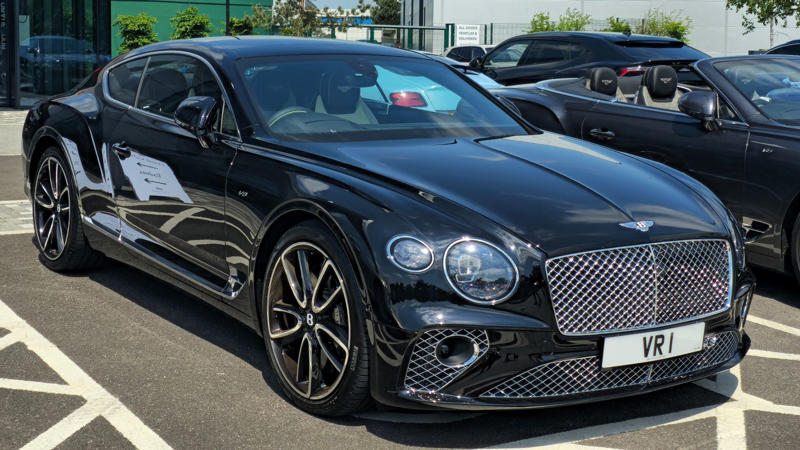 The Best Of Britain's V8 Cars, Aston Martin V8 Vantage (1977–1989), Jaguar XJR (1994–1997), TVR Cerbera 4.5 (1996–2003), Bentley Mulsanne Speed (2015–2020), Bristol Fighter (2004–2011), McLaren MP4-12C (2011–2014), Range Rover SV Autobiography Dynamic (2017–2021), Aston Martin DB11 V8 (2017–present), Noble M600 (2010–present), TVR Griffith (2024), Bentley Continental GT V8 (2013–present), Morgan Plus 8 (1968–2004; 2012–2018), Jaguar F-Type R (2014–present), Land Rover Defender V8 (2021–present), Rolls-Royce Wraith (2013–2022), Jensen Interceptor (1966–1976), Lister Storm (1993–1994), Bowler EXR-S (2012–2015), Aston Martin V8 Zagato (1986–1990), Ultima Evolution Coupe (2015–present)