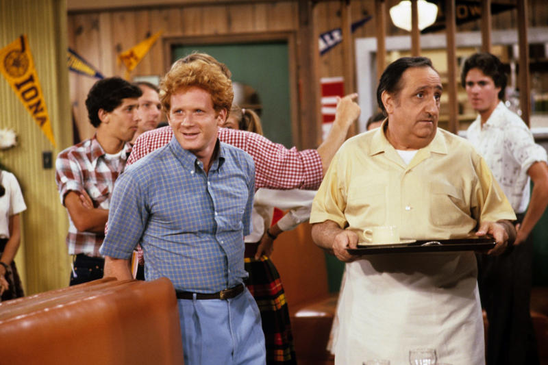 Al Delvecchio Happy Days, Richie Cunningham, Ron Howard, Marion Cunningham, Marion Ross, Howard Cunningham, Tom Bosley, Arthur Fonzarelli, Henry Winkler, Award-winning role in 'Barry', Joanie Cunningham, Erin Moran, Chachi Arcola, Scott Baio, Warren 'Potsie' Weber, Anson Williams, Mitsumo 'Arnold' Takahashi, Noriyuki 'Pat' Morita, Al Delvecchio, Al Molinaro, Ralph Malph, Don Most, Lori Beth Allen-Cunningham, Lynda Goodfriend, Ashley Pfister, Linda Purl, Roger Phillips