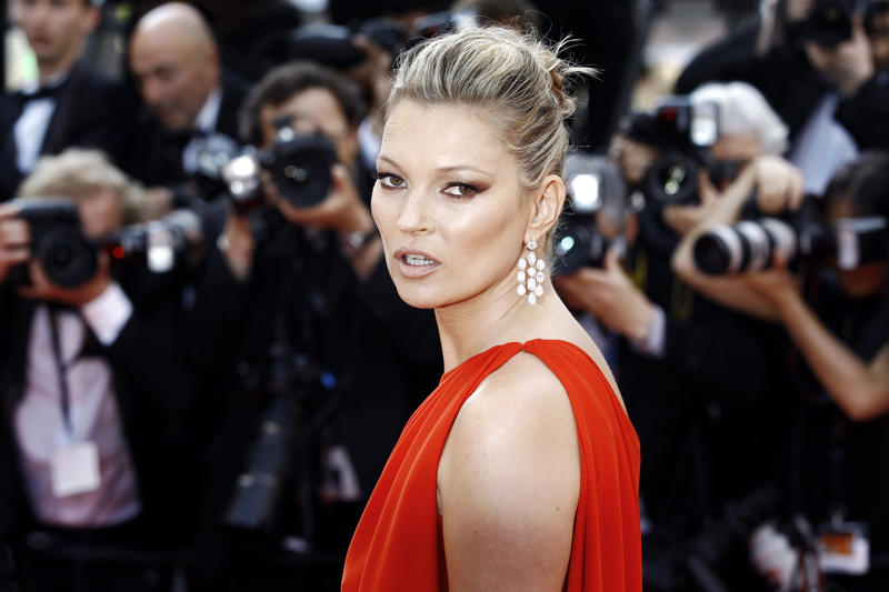 ダニエル・ラドクリフ, ドリュー・バリモア, ザック・エフロン, アンジェリーナ・ジョリー, キット・ハリントン, ロバート・ダウニー・Jr., デミ・ロヴァート, ラナ・デル・レイ, ブラッドリー・クーパー, カースティン・デイヴィス, エルトン・ジョン