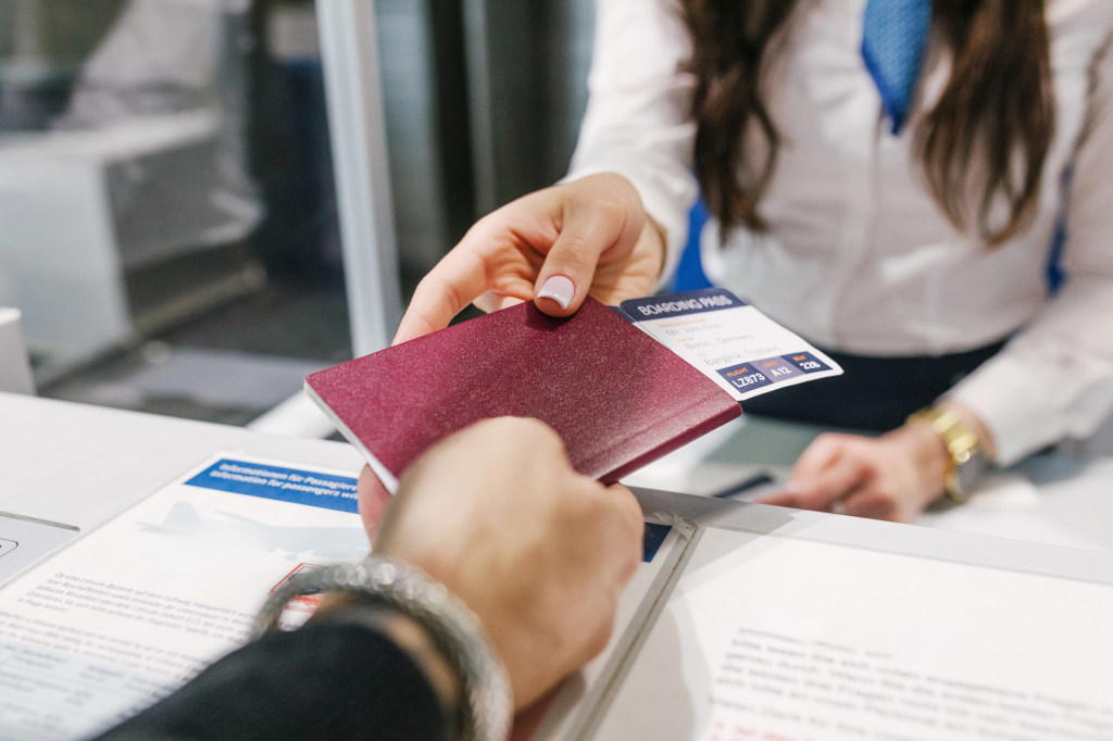 What is the Henley Passport Index? Where does the UK rank?, Where does the US rank?, Which country has the most powerful passport?, What is the Henley Passport Index?, What are the 10 most powerful passports in 2025?, The most powerful passports in 2025