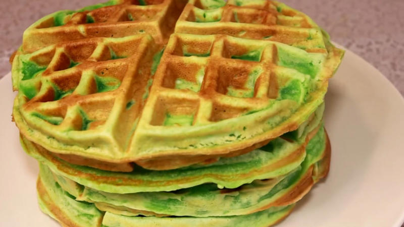 5. Pandan Waffle (Vietnam: Highlands Coffee) 1. Cadbury McFlurry (UK: McDonald's), 2. Choco Lava Cake (India: Domino's Pizza), 3. Halo-Halo (Philippines: Chowking), 4. Peach Mango Pie (Philippines: Jollibee), 5. Pandan Waffle (Vietnam: Highlands Coffee), 6. Soft Cream (Japan: Mister Donut), 7. Matcha Parfait (Japan: Lotteria), 8. Pastel De Nata (Portugal: McDonald's), 9. Corn Pie (Thailand: McDonald's), 10. Frozen Coke Float (Australia: Hungry Jack's), 11. Timbits (Canada: Tim Hortons), 12. Dessert Burger (Denmark: Burger King), 13. Taro Pie (Thailand: McDonald's), 14. Funnel Cake (Canada: Burger Factory), 15. Storm (Australia: Hungry Jack's), 16. Dulce De Leche Sundae (Argentina: McDonald's), 17. Hershey's Sundae Pie (USA: Burger King), 18. Mango Sticky Rice Blizzard (Thailand: Dairy Queen), 19. Concrete Mixer (USA: Culver's), 20. Cinnamon Twists (USA: Taco Bell)