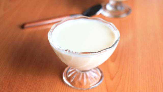 材料3つだけ！「ほうじ茶ミルク氷」の作り方（プレーンとほうじ茶味の2種）, 今日のレシピのポイント, 動画をご覧になりたい方はこちら, YouTube「エプロン」簡単レシピを動画で紹介しています。, Instagram「エプロン」簡単レシピを写真で紹介しています。