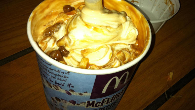 1. Cadbury McFlurry (UK: McDonald's) 1. Cadbury McFlurry (UK: McDonald's), 2. Choco Lava Cake (India: Domino's Pizza), 3. Halo-Halo (Philippines: Chowking), 4. Peach Mango Pie (Philippines: Jollibee), 5. Pandan Waffle (Vietnam: Highlands Coffee), 6. Soft Cream (Japan: Mister Donut), 7. Matcha Parfait (Japan: Lotteria), 8. Pastel De Nata (Portugal: McDonald's), 9. Corn Pie (Thailand: McDonald's), 10. Frozen Coke Float (Australia: Hungry Jack's), 11. Timbits (Canada: Tim Hortons), 12. Dessert Burger (Denmark: Burger King), 13. Taro Pie (Thailand: McDonald's), 14. Funnel Cake (Canada: Burger Factory), 15. Storm (Australia: Hungry Jack's), 16. Dulce De Leche Sundae (Argentina: McDonald's), 17. Hershey's Sundae Pie (USA: Burger King), 18. Mango Sticky Rice Blizzard (Thailand: Dairy Queen), 19. Concrete Mixer (USA: Culver's), 20. Cinnamon Twists (USA: Taco Bell)
