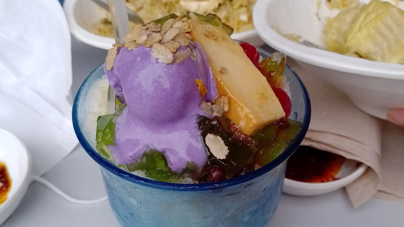 3. Halo-Halo (Philippines: Chowking) 1. Cadbury McFlurry (UK: McDonald's), 2. Choco Lava Cake (India: Domino's Pizza), 3. Halo-Halo (Philippines: Chowking), 4. Peach Mango Pie (Philippines: Jollibee), 5. Pandan Waffle (Vietnam: Highlands Coffee), 6. Soft Cream (Japan: Mister Donut), 7. Matcha Parfait (Japan: Lotteria), 8. Pastel De Nata (Portugal: McDonald's), 9. Corn Pie (Thailand: McDonald's), 10. Frozen Coke Float (Australia: Hungry Jack's), 11. Timbits (Canada: Tim Hortons), 12. Dessert Burger (Denmark: Burger King), 13. Taro Pie (Thailand: McDonald's), 14. Funnel Cake (Canada: Burger Factory), 15. Storm (Australia: Hungry Jack's), 16. Dulce De Leche Sundae (Argentina: McDonald's), 17. Hershey's Sundae Pie (USA: Burger King), 18. Mango Sticky Rice Blizzard (Thailand: Dairy Queen), 19. Concrete Mixer (USA: Culver's), 20. Cinnamon Twists (USA: Taco Bell)