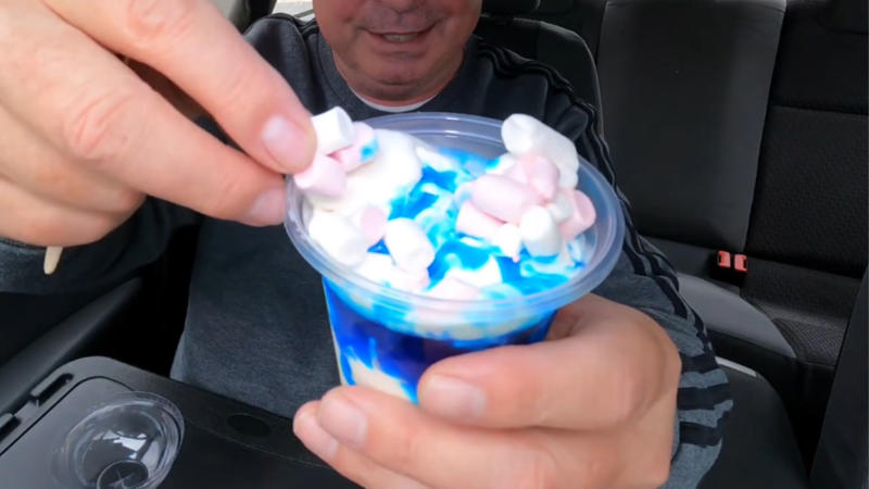 15. Storm (Australia: Hungry Jack's) 1. Cadbury McFlurry (UK: McDonald's), 2. Choco Lava Cake (India: Domino's Pizza), 3. Halo-Halo (Philippines: Chowking), 4. Peach Mango Pie (Philippines: Jollibee), 5. Pandan Waffle (Vietnam: Highlands Coffee), 6. Soft Cream (Japan: Mister Donut), 7. Matcha Parfait (Japan: Lotteria), 8. Pastel De Nata (Portugal: McDonald's), 9. Corn Pie (Thailand: McDonald's), 10. Frozen Coke Float (Australia: Hungry Jack's), 11. Timbits (Canada: Tim Hortons), 12. Dessert Burger (Denmark: Burger King), 13. Taro Pie (Thailand: McDonald's), 14. Funnel Cake (Canada: Burger Factory), 15. Storm (Australia: Hungry Jack's), 16. Dulce De Leche Sundae (Argentina: McDonald's), 17. Hershey's Sundae Pie (USA: Burger King), 18. Mango Sticky Rice Blizzard (Thailand: Dairy Queen), 19. Concrete Mixer (USA: Culver's), 20. Cinnamon Twists (USA: Taco Bell)