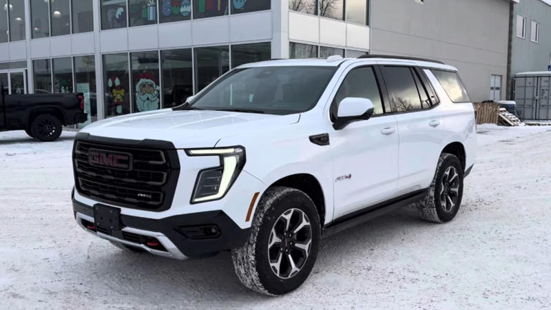 1. 2024 Ford Expedition, 2. 2025 Kia Telluride, 3. 2025 Toyota Grand Highlander, 4. 2025 Chevrolet Suburban, 5. 2025 Honda Pilot, 6. 2025 GMC Yukon, 7. 2025 Jeep Wagoneer, 8. 2025 Toyota Highlander, 9. 2025 Mazda CX-90, 10. 2025 Nissan Armada, 11. 2025 Volvo EX90, 12. 2025 Lexus TX, 13. 2025 Kia EV9, 14. 2025 Jeep Grand Cherokee L, 15. 2025 Subaru Ascent, 16. 2025 Hyundai Palisade, 17. 2025 Toyota Sequoia, 18. 2025 Chevrolet Traverse, 19. 2025 Ford Explorer, 20. 2025 Nissan Pathfinder