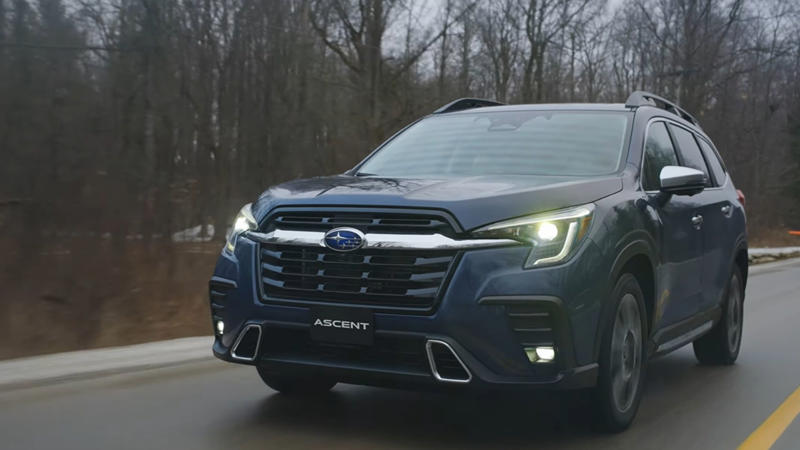 1. 2024 Ford Expedition, 2. 2025 Kia Telluride, 3. 2025 Toyota Grand Highlander, 4. 2025 Chevrolet Suburban, 5. 2025 Honda Pilot, 6. 2025 GMC Yukon, 7. 2025 Jeep Wagoneer, 8. 2025 Toyota Highlander, 9. 2025 Mazda CX-90, 10. 2025 Nissan Armada, 11. 2025 Volvo EX90, 12. 2025 Lexus TX, 13. 2025 Kia EV9, 14. 2025 Jeep Grand Cherokee L, 15. 2025 Subaru Ascent, 16. 2025 Hyundai Palisade, 17. 2025 Toyota Sequoia, 18. 2025 Chevrolet Traverse, 19. 2025 Ford Explorer, 20. 2025 Nissan Pathfinder
