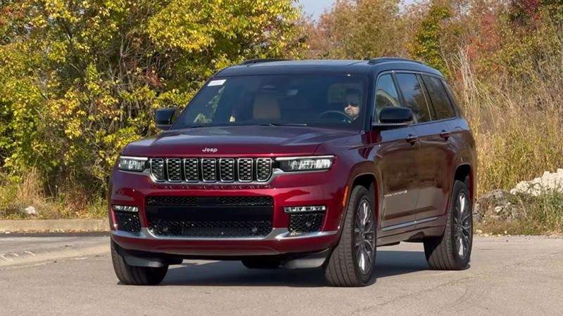 1. 2024 Ford Expedition, 2. 2025 Kia Telluride, 3. 2025 Toyota Grand Highlander, 4. 2025 Chevrolet Suburban, 5. 2025 Honda Pilot, 6. 2025 GMC Yukon, 7. 2025 Jeep Wagoneer, 8. 2025 Toyota Highlander, 9. 2025 Mazda CX-90, 10. 2025 Nissan Armada, 11. 2025 Volvo EX90, 12. 2025 Lexus TX, 13. 2025 Kia EV9, 14. 2025 Jeep Grand Cherokee L, 15. 2025 Subaru Ascent, 16. 2025 Hyundai Palisade, 17. 2025 Toyota Sequoia, 18. 2025 Chevrolet Traverse, 19. 2025 Ford Explorer, 20. 2025 Nissan Pathfinder