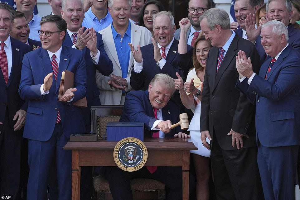 Report: Grim new Social Security outlook revealed