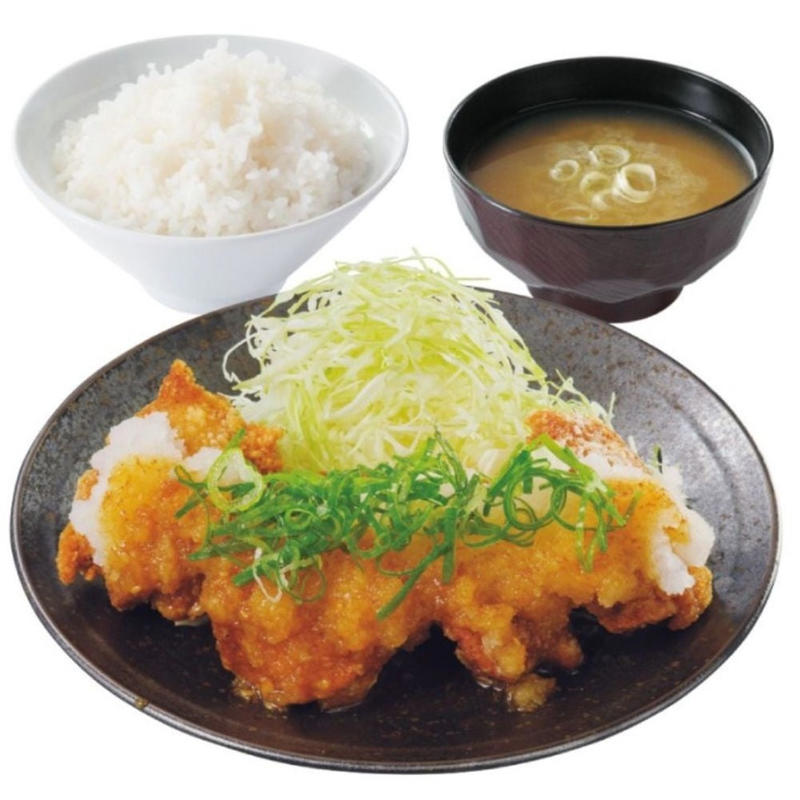 人気定食4品が150円引きの特別価格, からあげ単品も1個100円の特別価格, 店内・テイクアウト両方で利用可能, からやまの特徴的な「カリッともも」