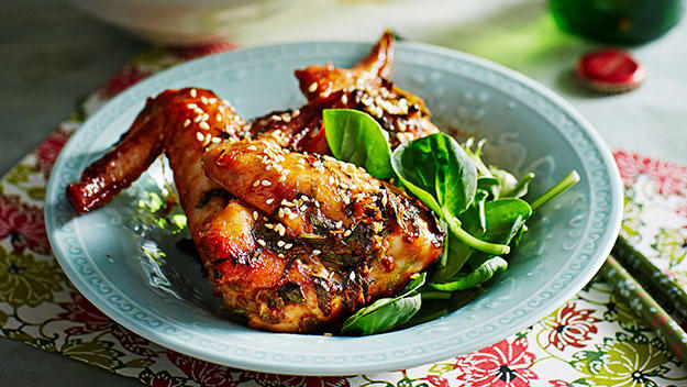 Ingredients, How to make these crunchy chicken wings, Make this chicken wing recipe go futher, More chicken wing recipes