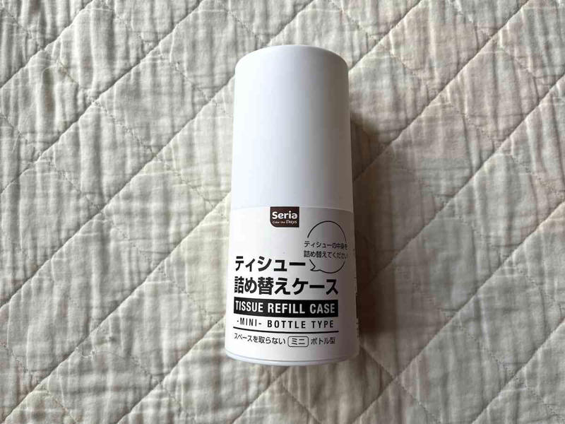 【セリアのティッシュケース】使い方簡単！ 中身だけを活用できる「ティシュー詰め替えケース」, 【セリアのティッシュケース】シンプルに使いやすい「ソフトパックティッシュケース ホワイト」, 【セリアのティッシュケース】ウィリアムモリス柄でおしゃれ「ティッシュカバーボックス」, 【セリアのティッシュケース】筒型で持ち運び便利「ボトル型ティッシュケースケース」, 【セリアのティッシュケース】ボックスティッシュを立てて置ける「ティッシュBOX スタンド」, 【セリアのティッシュケース】ボックスティッシュが小物置きに！「ティッシュBOX 小物トレイ」, 【セリアのティッシュケース】コンパクトサイズ「ポケットティッシュケース」, 【100均】セリアの「ティッシュケース」の売り場はどこ？ 売り切れ？, セリア以外の100均にも「ティッシュケース」は売ってる？ ダイソー、キャンドゥは？, 【100均】セリアには吊り下げやアクリルタイプの「ティッシュケース」も売ってる？ 売り切れ？