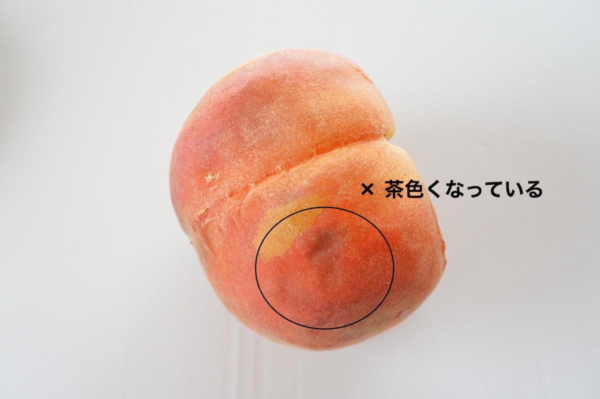 おいしい桃の「形」と「大きさ」って？, 「白い斑点」が甘みのサイン！, 桃の色は、甘さに関係ない!?, 桃がおいしくなる冷やし方, それでもハズレれてしまった場合は…, 桃の旬ならではのおいしさを楽しもう！