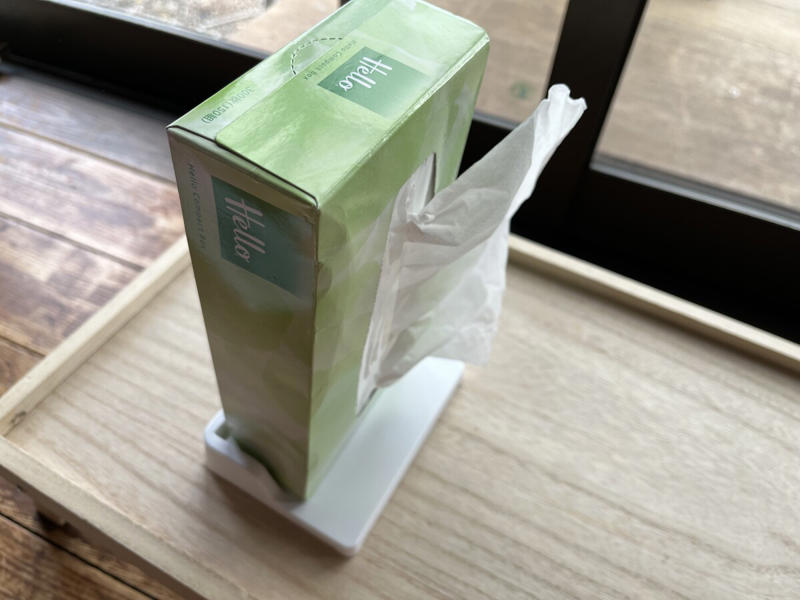 【セリアのティッシュケース】使い方簡単！ 中身だけを活用できる「ティシュー詰め替えケース」, 【セリアのティッシュケース】シンプルに使いやすい「ソフトパックティッシュケース ホワイト」, 【セリアのティッシュケース】ウィリアムモリス柄でおしゃれ「ティッシュカバーボックス」, 【セリアのティッシュケース】筒型で持ち運び便利「ボトル型ティッシュケースケース」, 【セリアのティッシュケース】ボックスティッシュを立てて置ける「ティッシュBOX スタンド」, 【セリアのティッシュケース】ボックスティッシュが小物置きに！「ティッシュBOX 小物トレイ」, 【セリアのティッシュケース】コンパクトサイズ「ポケットティッシュケース」, 【100均】セリアの「ティッシュケース」の売り場はどこ？ 売り切れ？, セリア以外の100均にも「ティッシュケース」は売ってる？ ダイソー、キャンドゥは？, 【100均】セリアには吊り下げやアクリルタイプの「ティッシュケース」も売ってる？ 売り切れ？