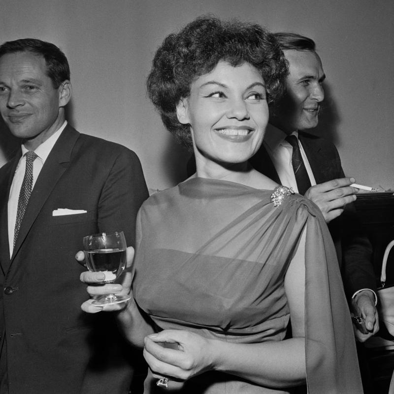 Britain’s most successful ever jazz singer dies aged 97