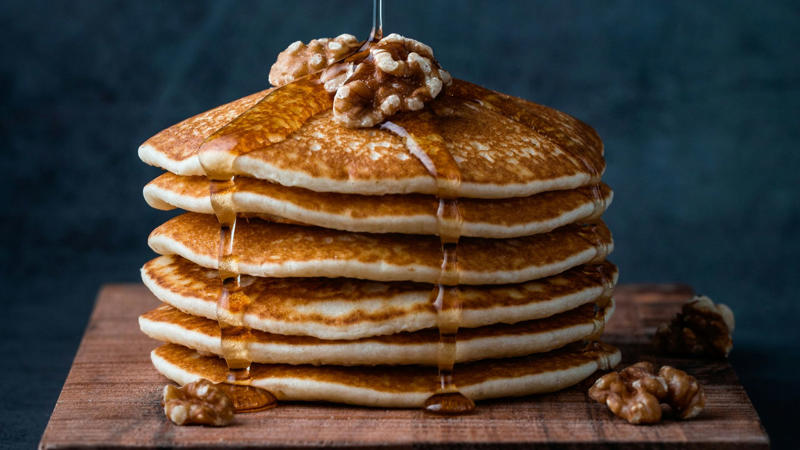 1. Sugary Cereal, 2. Bacon, 3. Instant Oatmeal, 4. Pop-Tarts, 5. Premade Smoothies, 6. Sugary Coffee, 7. Pancakes &amp; Waffles, 8. Hash Browns, 9. Premade Breakfast Burritos, 10. Cinnamon Rolls, 1. Toast With Protein, 2. Banana Pancakes, 3. Greek Yogurt, 4. Omelettes, 5. Black Coffee, 6. Oatmeal, 7. Chia Pudding, 8. Breakfast Burritos, 9. Green Tea, 10. Fruit