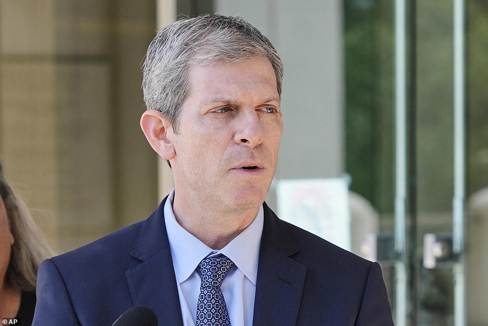 Ghislaine Maxwell's attorney speaks out after DOJ meeting