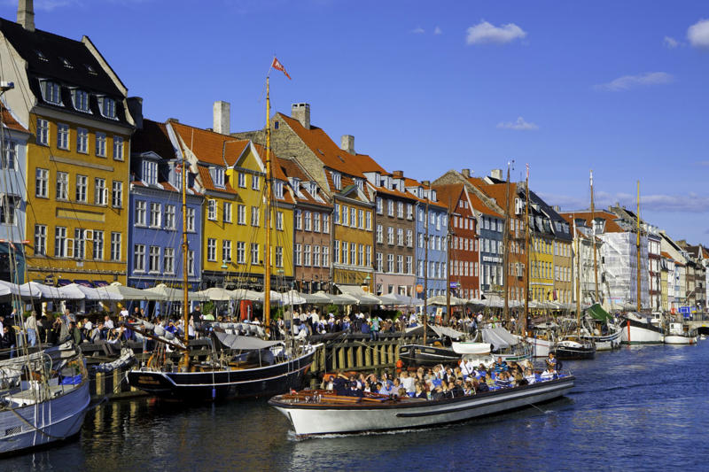 7. Copenhagen, Denmark Index chooses cities that adopt strategies to withstand an uncertain future, World Organisation of Smart and Sustainable Cities (WeGO), North American and Canadian cities unsure in their positioning, Researchers combined data and surveys of citizens in 142 cities, Top 10 smartest cities in the world, 1. Singapore, 2. Zurich, Switzerland, 3. Oslo, Norway, 4. Taipei, Taiwan, 5. Lausanne, Switzerland, 6. Helsinki, Finland, 7. Copenhagen, Denmark, 8. Geneva, Switzerland, 9. Auckland, New Zealand