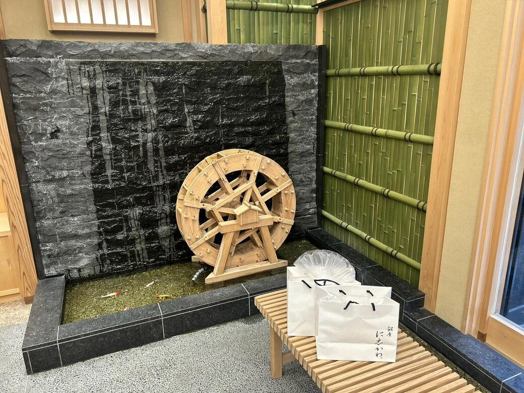 店内はほぼ貸切状態, ”一本足打法”の限界, 開発にパティシエが参画, 公式インスタはフォロワー20万人弱, 同業他社を子会社化する理由, 商機は中国にあり, 月商500万円のカフェ併設型店舗