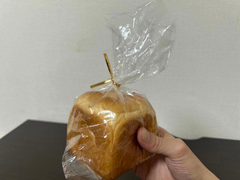 600本の食パンが連日完売, 異業種が参入しやすいビジネスモデル, ブームの過熱はメディアの影響？, 売上40億円超から大量閉店へ