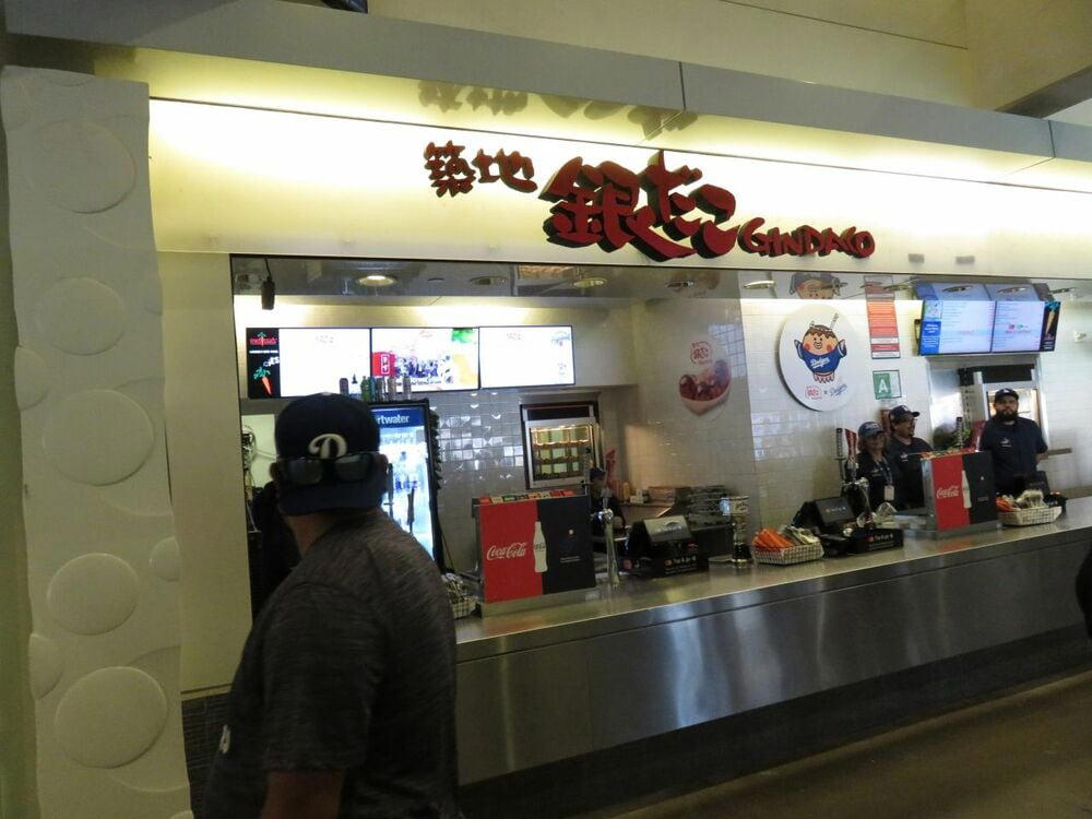 ドジャースタジアムの厳格な手荷物検査, 「大谷翔平」だけじゃないツアーの中身, 企業の視察旅行にもドジャース観戦が入る, 大谷翔平を追うリピーターも増えた, ロサンゼルスは危ない町なのか？, 「大谷翔平ブーム」はいつまで続くか