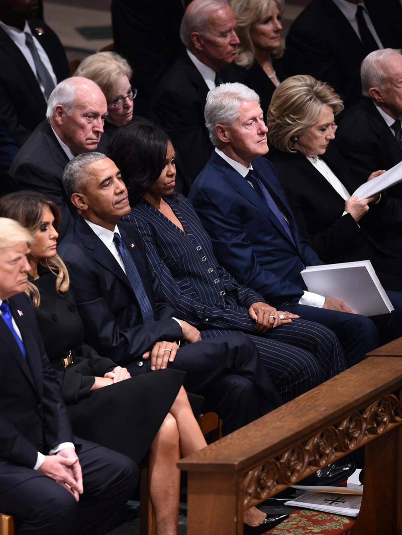 Barack and Michelle Obama break their silence, Michelle's podcast, Barack joked that she 'took him back', Whenever they appear separately, rumors begin., Michelle's brother has been asked, Barack is always surprised by rumors, Difficult times, Michelle doesn't give up on her man, The beginning of rumors