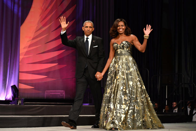 Barack and Michelle Obama break their silence, Michelle's podcast, Barack joked that she 'took him back', Whenever they appear separately, rumors begin., Michelle's brother has been asked, Barack is always surprised by rumors, Difficult times, Michelle doesn't give up on her man, The beginning of rumors