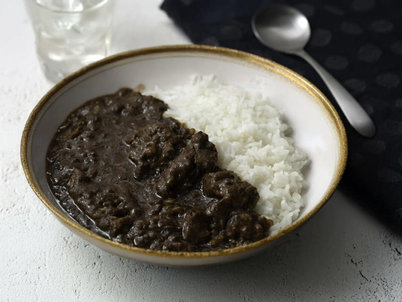 「ようこそ！カレー沼へ」では全30品の商品を展開！, 「自家製カレー」から新商品7品が登場！, 「レトルトカレー」から新商品3品が登場！, 「ベーカリー」から新商品2品が登場！（京橋・成城店限定）, 沼ポイント満載！ おすすめ3品を実食レポート, この夏あなたも“カレー沼”にハマってみませんか？