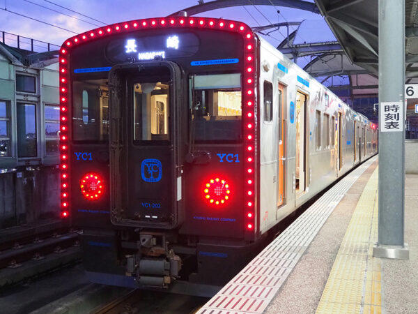 長崎・佐賀地区からキハ退役、でも「例外」が, ド派手に装飾しちゃってるキハ47, ははーん、ただのラッピング車両じゃないな, 「もう着くの？」と聞き返したくなる駅とは, キハ47の方が「絶対に優れている」場面に遭遇