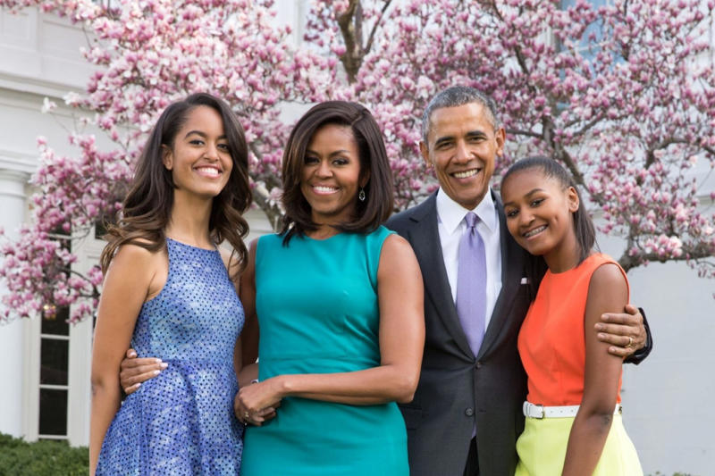 Barack and Michelle Obama break their silence, Michelle's podcast, Barack joked that she 'took him back', Whenever they appear separately, rumors begin., Michelle's brother has been asked, Barack is always surprised by rumors, Difficult times, Michelle doesn't give up on her man, The beginning of rumors
