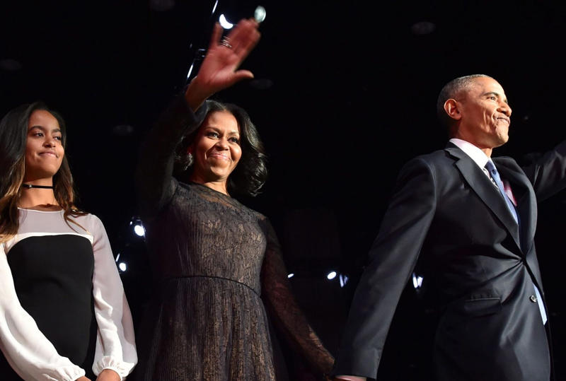Barack and Michelle Obama break their silence, Michelle's podcast, Barack joked that she 'took him back', Whenever they appear separately, rumors begin., Michelle's brother has been asked, Barack is always surprised by rumors, Difficult times, Michelle doesn't give up on her man, The beginning of rumors