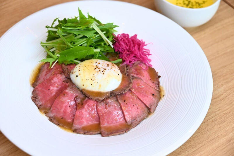 洋食 KOKICHIのランチは定番だけでなく週替わりも, 人気メニューの「特製エビフライ＆ハンバーグランチ」, お肉をたっぷり食べたいなら「ローストビーフ丼」, こだわりのスイーツに夏季限定 かき氷が登場！, さっぱりつるんと！爽やかな喉越しの白桃味, 甘さ控えめな和の味 宇治金時, 頭にキーンと来ない！こだわりの氷で最後までおいしく食べられる, 洋食 KOKICHIの基本情報とアクセス, 洋食 KOKICHIの基本情報