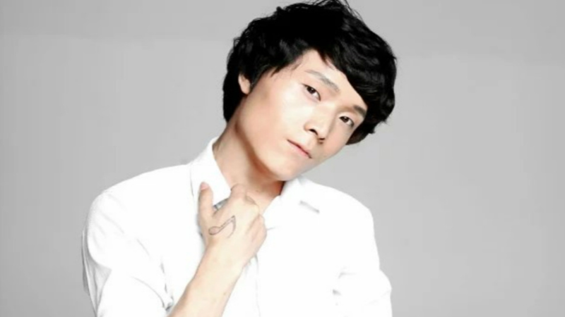 Dated with large age difference Zhang Yiyang death by capital punishment, Who was Zhang Yiyang?, Dropping out, Beginnings as a singer, More competitions, From singer to actor, Acting not a one-time thing, Did not quit on singing, Directorial debut, A dark side, Dated with large age difference, Rocky relationship, A plot against her, Attempted to end his life, No mercy under the law, Netizen anger