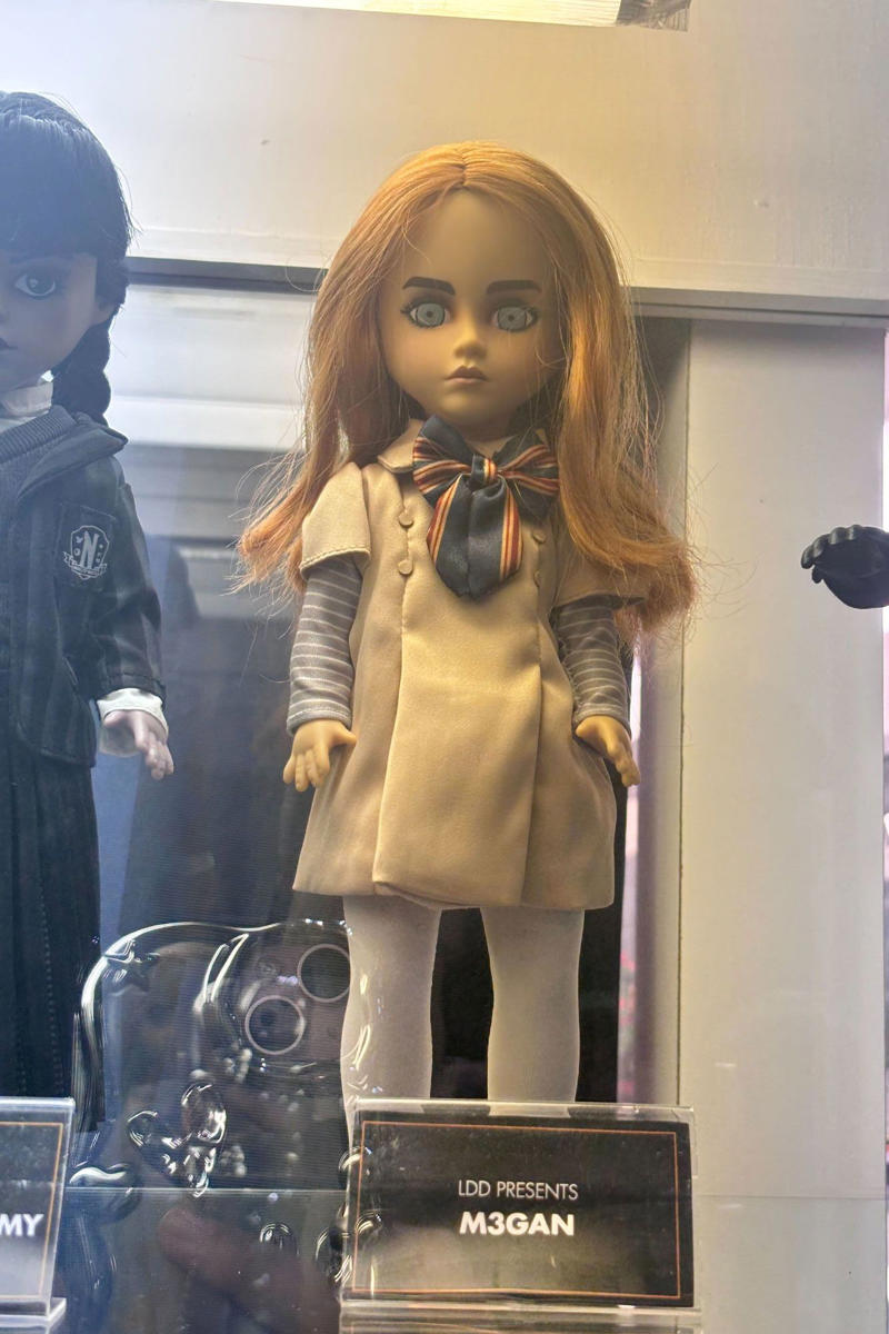 Heading out to be a fan at SDCC, Downtown looks like a comic book, Official, Finally inside, Been seeing some really cool costumes, M3GAN is everywhere, Reunion!, Stopped by Weta Workshop, Coraline is a fan, When you find your people