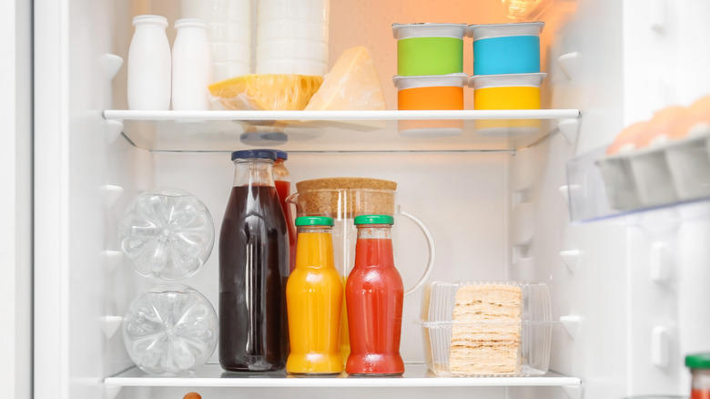 Overcrowding The Top Shelves, Not Labeling Or Dating Leftovers, Rotating Items Regularly, Not Using Transparent Containers, Placing The Wrong Items On The Door, Not Adjusting The Shelves