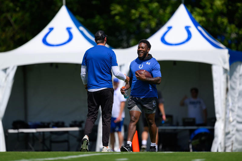 AD Mitchell’s Early Camp Struggles with Drops Only Continues , Former QB Shane Steichen Throws Pick Six to Cam Bynum! , Rookie Tyler Warren Shines Again with Anthony Richardson , Rookie QB Riley Leonard Looks Good in Red Zone , QB Anthony Richardson Rotates to Begin with Starters , Big Cornerback Addition Charvarius Ward Has an Interception! , CB JuJu Brents Making Most of Opportunity Again, Handful of Colts Veterans Continue to Sit Out Early Practices 