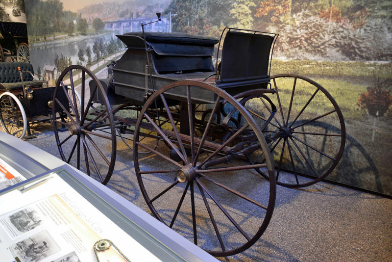 Roper steam carriage (1865) Roper steam carriage (1865), Ford 999 (1902), Holsman Runabout (1903), Scripps-Booth Rocket (1913), Detroit-Electric Model 47 (1914), Brewster Town Landaulet (1915), Chevrolet Royal Mail (1915), Woods Dual-Power (1916), Chrysler B-70 (1924), Essex Coach (1924), Ford Flivver (1926), Blue Bird school bus (1927), Lincoln Zephyr (1936), Lincoln Bubbletop (1950), Crosley Hotshot (1951), Chrysler 300-B (1956), Cornell-Liberty Safety Car (1957), Ford Mustang I concept (1962), Buick Riviera (1963), Chrysler turbine car (1963), Ford Mustang (1965), Toyota Corona (1966), Ford Mark IV (1967), Mercury Cougar (1968), Lincoln presidential limousine (1972), Chrysler Newport (1973), Dodge Omni (1978), Comuta-Car (1980), Ford Escort (1981), Plymouth Voyager (1984), Ford Taurus (1986), General Motors EV1 (1997), Toyota Prius (1997), Ford Focus Electric (2009)