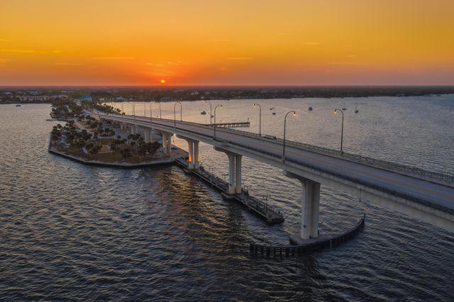 Enjoy Beaches And Water Sports, Explore Nature Preserves And Parks, Immerse Yourself In Local Arts And Culture, Where To Eat