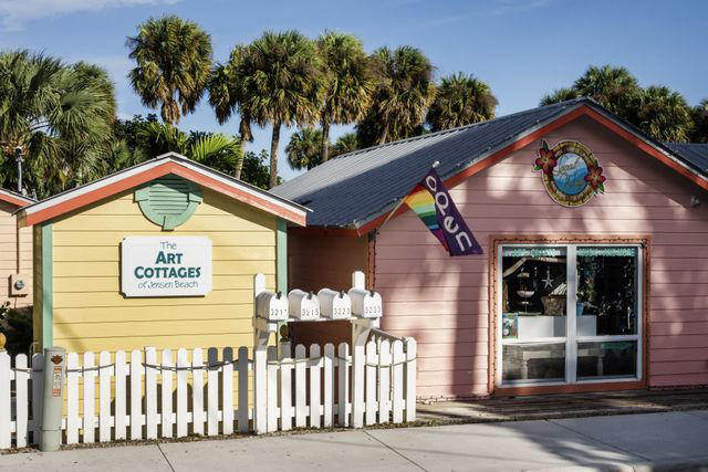 Enjoy Beaches And Water Sports, Explore Nature Preserves And Parks, Immerse Yourself In Local Arts And Culture, Where To Eat