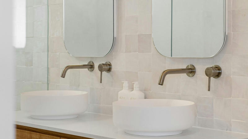 8. Choose Fixtures That Work Hard And Look Good 1. Skipping Accurate Measurements, 2. Relying On Just One Light, 3. Installing Fixtures Too Close Together, 4. Chasing Trends Over Longevity, 5. Placing Fixtures With No Flow, 6. Ignoring Storage Altogether, 7. Designing Without Accessibility In Mind, 8. Skipping Proper Ventilation, 9. Choosing Materials That Can’t Handle Moisture, 10. Putting Bathrooms In All The Wrong Places, 1. Layer Lighting Like A Pro, 2. Let Storage Disappear Into The Walls, 3. Pick Materials That Can Handle Steam, 4. Make The Vanity The Star, 5. Plan The Layout Like You Live There, 6. Warm It Up With Natural Touches, 7. Use Color To Organize And Energize, 8. Choose Fixtures That Work Hard And Look Good, 9. Blend In Smart Features That Actually Help, 10. Use Mirrors To Double What Matters