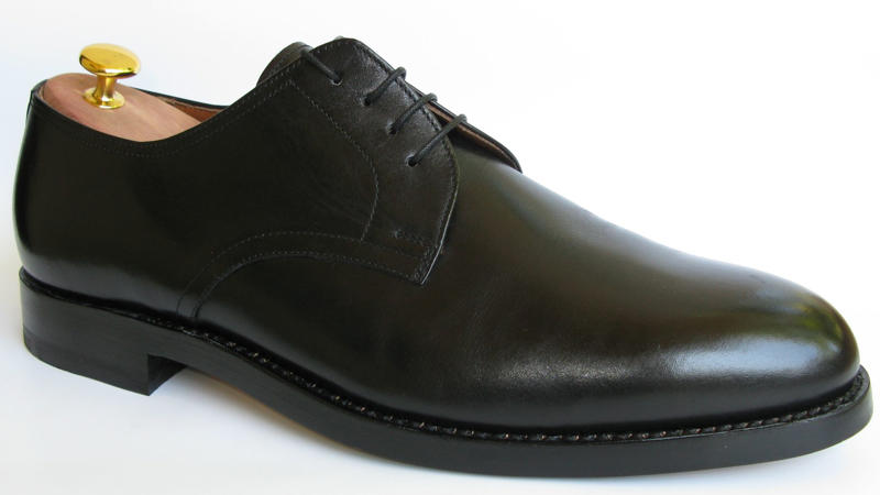 1. Leather Loafers With Perforated Uppers, 2. Suede Oxfords Designed For Airflow, 3. Knit Derby Shoes With Cushioned Soles, 4. Woven Leather Monk Straps, 5. Tassel Loafers Made With Breathable Linings, 6. Brogue And Wingtip Dress Shoes With Ventilated Detailing, 7. Lightweight Cap-Toe Oxfords, 8. Formal Slip-Ons And Minimalist Sneakers With Breathable Uppers, 9. Linen-Blend And Hybrid Cotton-Laced Oxfords, 10. Penny Loafers Crafted From Soft Nubuck, 11. Perforated Wholecut Dress Shoes With Seamless Design, 12. Cork-Soled Dress Loafers With Lightweight Uppers, 13. Italian Dress Shoes With Perforated Detailing, 14. Double-Monk Cap-Toe Shoes With Hidden Vent Panels, 15. Open-Weave Leather Derbies, 16. Seersucker-Lined Formal Shoes, 17. Handcrafted Loafers With Air-Circulating Footbeds, 18. Tapered-Toe Dress Shoes With Temperature Control, 19. Stretch-Fit Lace-Ups With Breathable Shells, 20. Formal Espadrille Hybrids With Leather Uppers