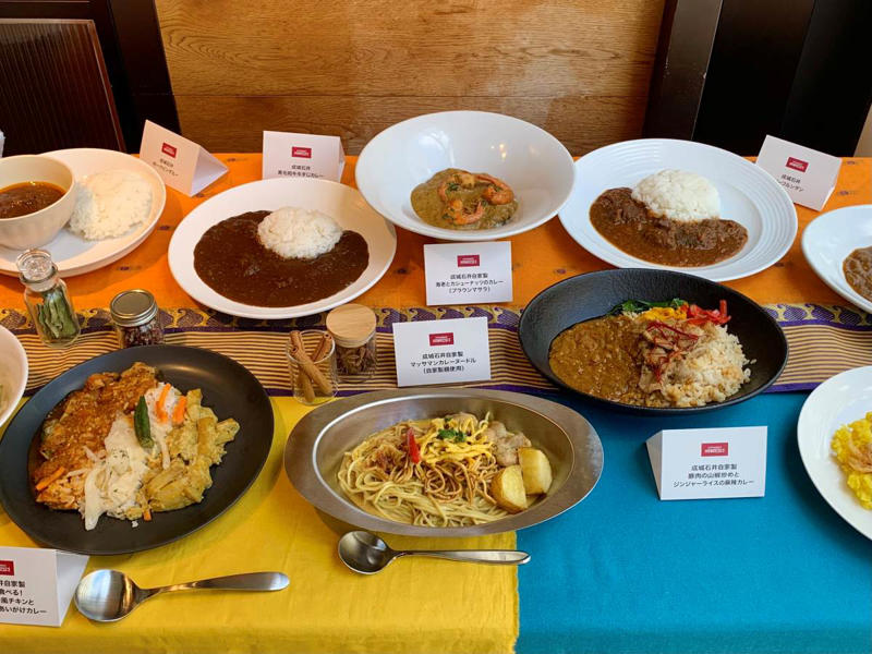「ようこそ！カレー沼へ」では全30品の商品を展開！, 「自家製カレー」から新商品7品が登場！, 「レトルトカレー」から新商品3品が登場！, 「ベーカリー」から新商品2品が登場！（京橋・成城店限定）, 沼ポイント満載！ おすすめ3品を実食レポート, この夏あなたも“カレー沼”にハマってみませんか？