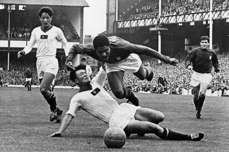 25. Bastian Schweinsteiger vs. Argentina (final, 2014), 23. Franco Baresi vs. Brazil (final, 1994), 22. Just Fontaine vs. West Germany (third-place play-off, 1958), 21. Oleg Salenko vs. Cameroon (group stage, 1994), 20. Eusebio vs. North Korea (quarter-final, 1966), 19. Lothar Matthäus vs. Yugoslavia (group stage, 1990), 18. Arjen Robben vs. Spain (group stage, 2014), 17. Eden Hazard vs. Brazil (quarter-final, 2018), 15. Lionel Messi vs. Croatia (semi-final, 2022), 14. Toni Turek vs. Hungary (final, 1954), 13. Kylian Mbappé vs. Argentina (round of 16, 2018), 12. Zinedine Zidane vs. Brazil (final, 1998), 11. Fabio Cannavaro vs. Germany (semi-final, 2006), 10. Tim Howard vs. Belgium (round of 16, 2014), 9. Paolo Rossi vs. Brazil (second group stage, 1982), 8. Bobby Moore vs. Brazil (group stage, 1970), 6. Toni Kroos vs. Brazil (semi-final, 2014), 5. Geoff Hurst vs. West Germany (final, 1966), 4. Diego Maradona vs. Belgium (semi-final, 1986), 3. Pelé vs. Sweden (final, 1958), 2. Zinedine Zidane vs. Brazil (quarter-final, 2006)