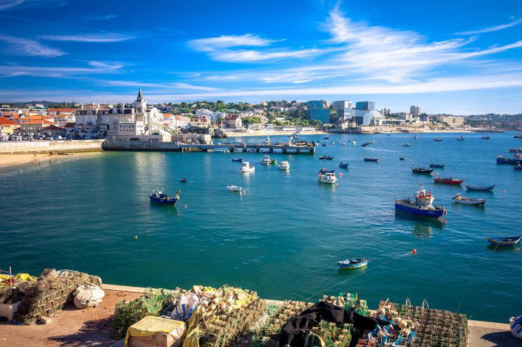 Deciding on a move, Spain or Portugal, Working through the issues, No issues communicating, Amazing weather and cost of living, Difficult to get used to cold seawater, No regrets