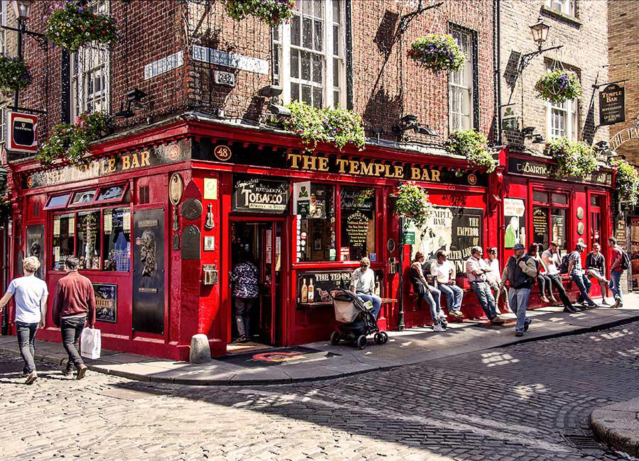 Christ Church Cathedral, Dublin Castle, Temple Bar Pub , Trinity College , Oscar Wilde statue, Merrion Square