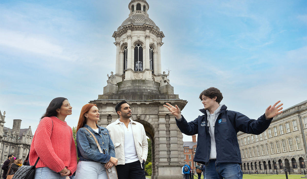 Christ Church Cathedral, Dublin Castle, Temple Bar Pub , Trinity College , Oscar Wilde statue, Merrion Square