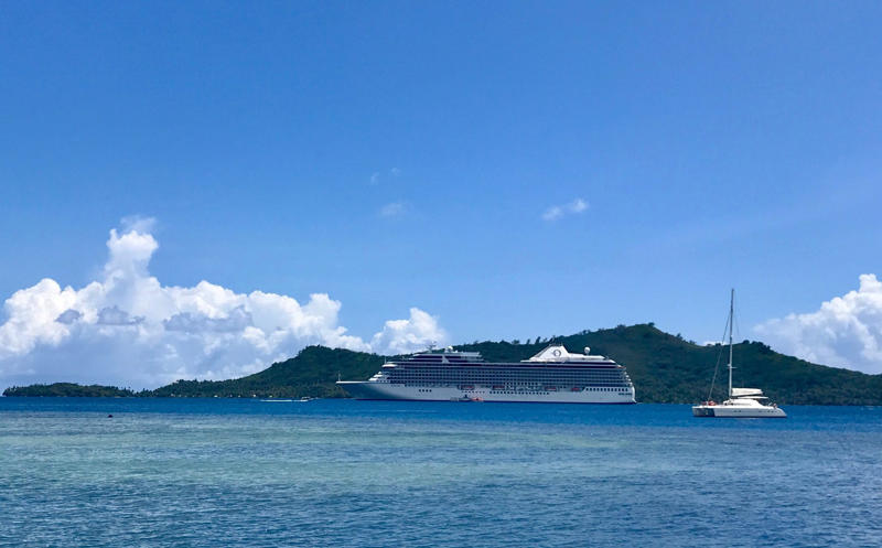 1. Where does Oceania cruise?, 2. Who does Oceania Cruises appeal to?, 3. Oceania Cruises’ fleet, Regatta-class, Oceania-class ships, Allura-class ships, 4. Loyalty scheme, 5. Access for guests with disabilities