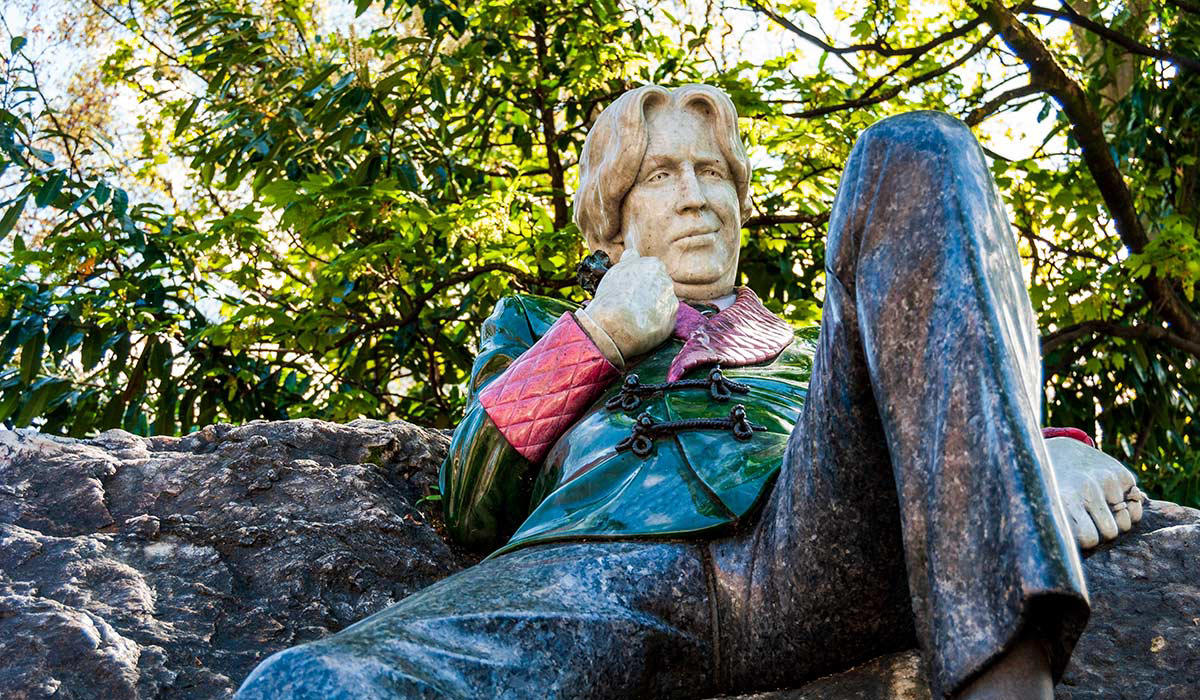 Christ Church Cathedral, Dublin Castle, Temple Bar Pub , Trinity College , Oscar Wilde statue, Merrion Square