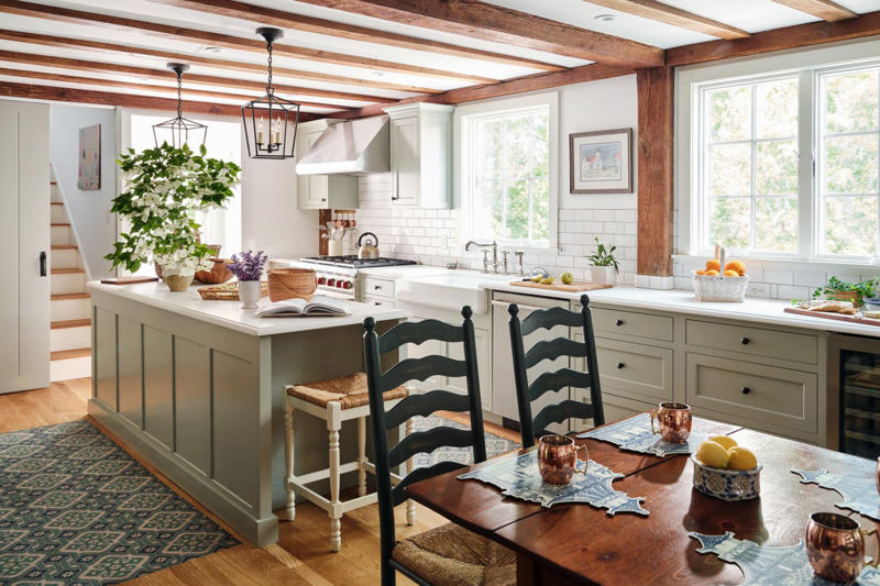 Mismatched Glassware, Upper Cabinets, Pot Fillers, Recessed Lights, Underutilized Appliances, A Bulky Knife Block